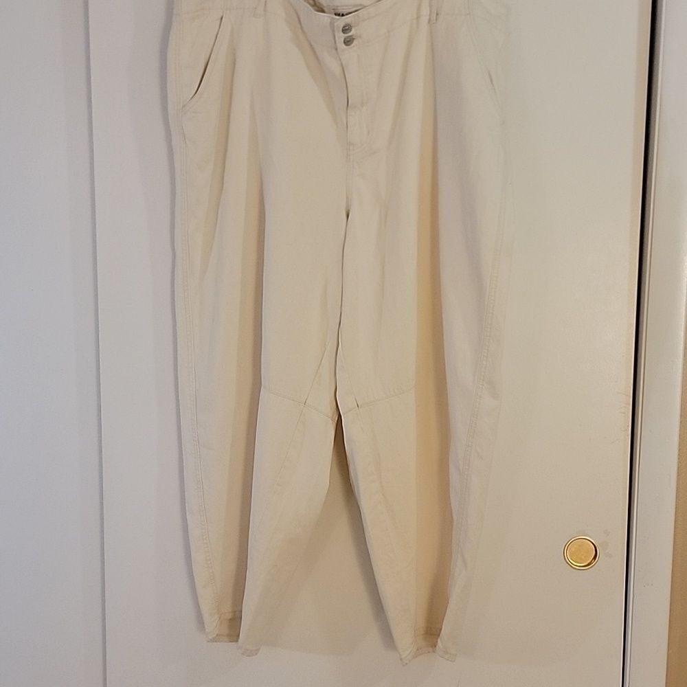 🆕️👖High-Rise Curvy Hip & Thigh Denim Trousers, Sz 22, 24, Off White